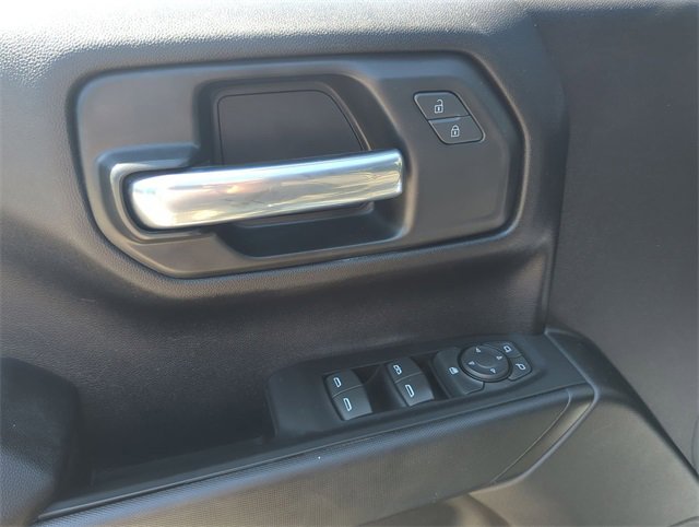 2022 Chevrolet Silverado 1500 Custom photo 5