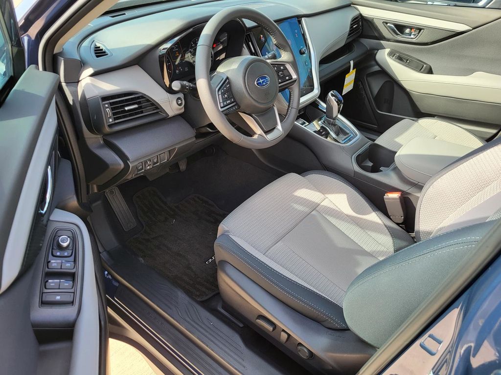 2025 Subaru Outback Premium photo 3