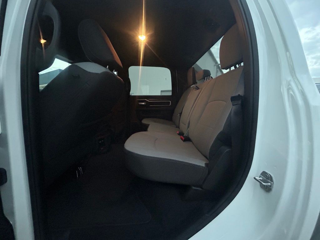 2024 Ram 2500 Big Horn photo 32