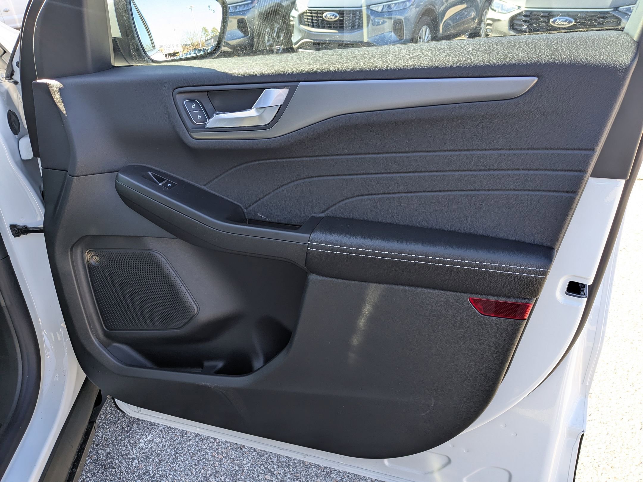 2025 Ford Escape Plug-In Hybrid SE photo 31