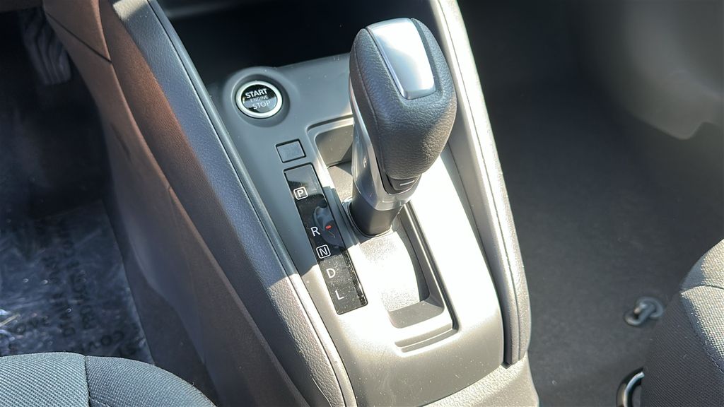 2025 Nissan Kicks Play S photo 19