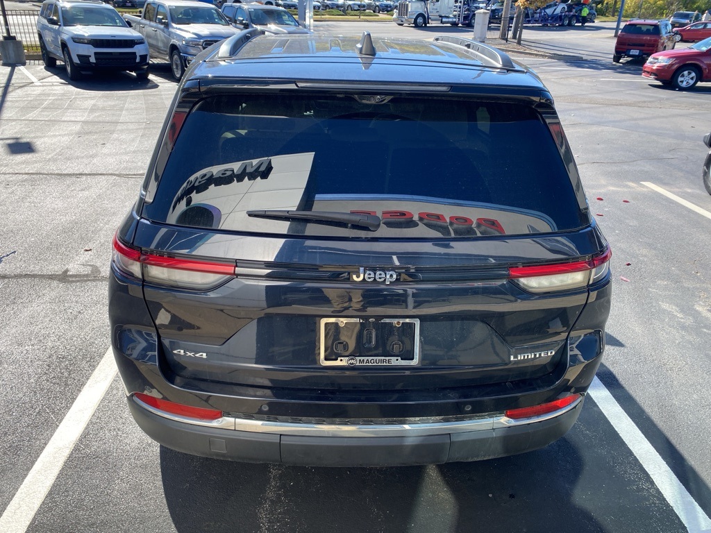 2024 Jeep Grand Cherokee Limited photo 3