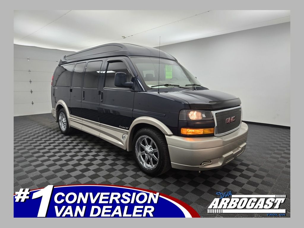 2023 GMC Savana Cargo Work Van's photo