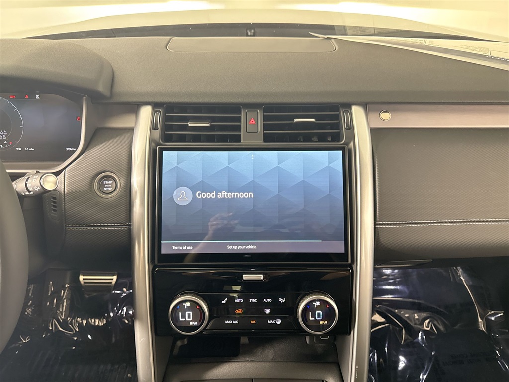 2025 Land Rover Discovery SE photo 14