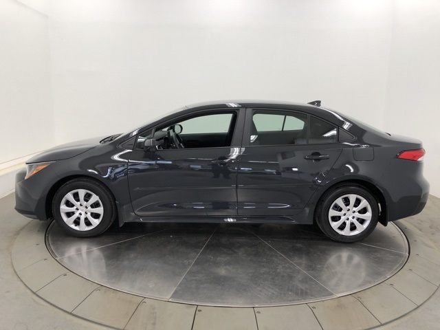 2025 Toyota Corolla LE photo 2
