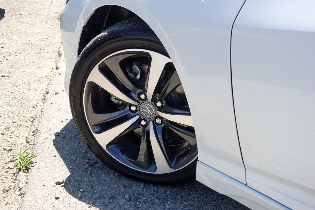 2025 Acura TLX Technology photo 8