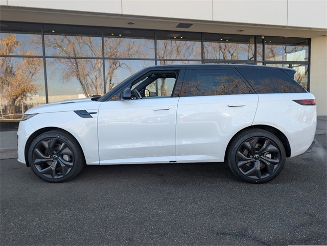 2025 Land Rover Range Rover Sport SE photo 3