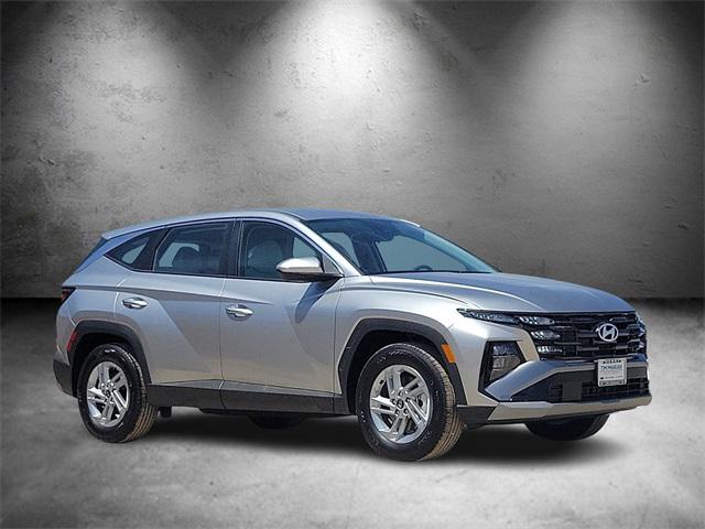 2025 Hyundai Tucson SE photo 3