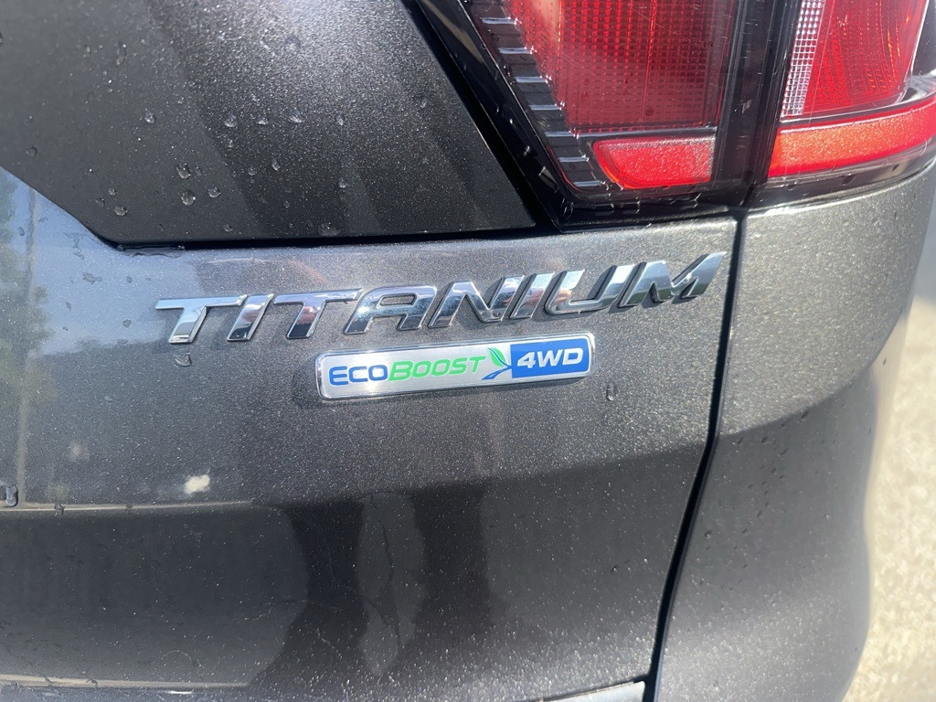 2017 Ford Escape Titanium photo 5