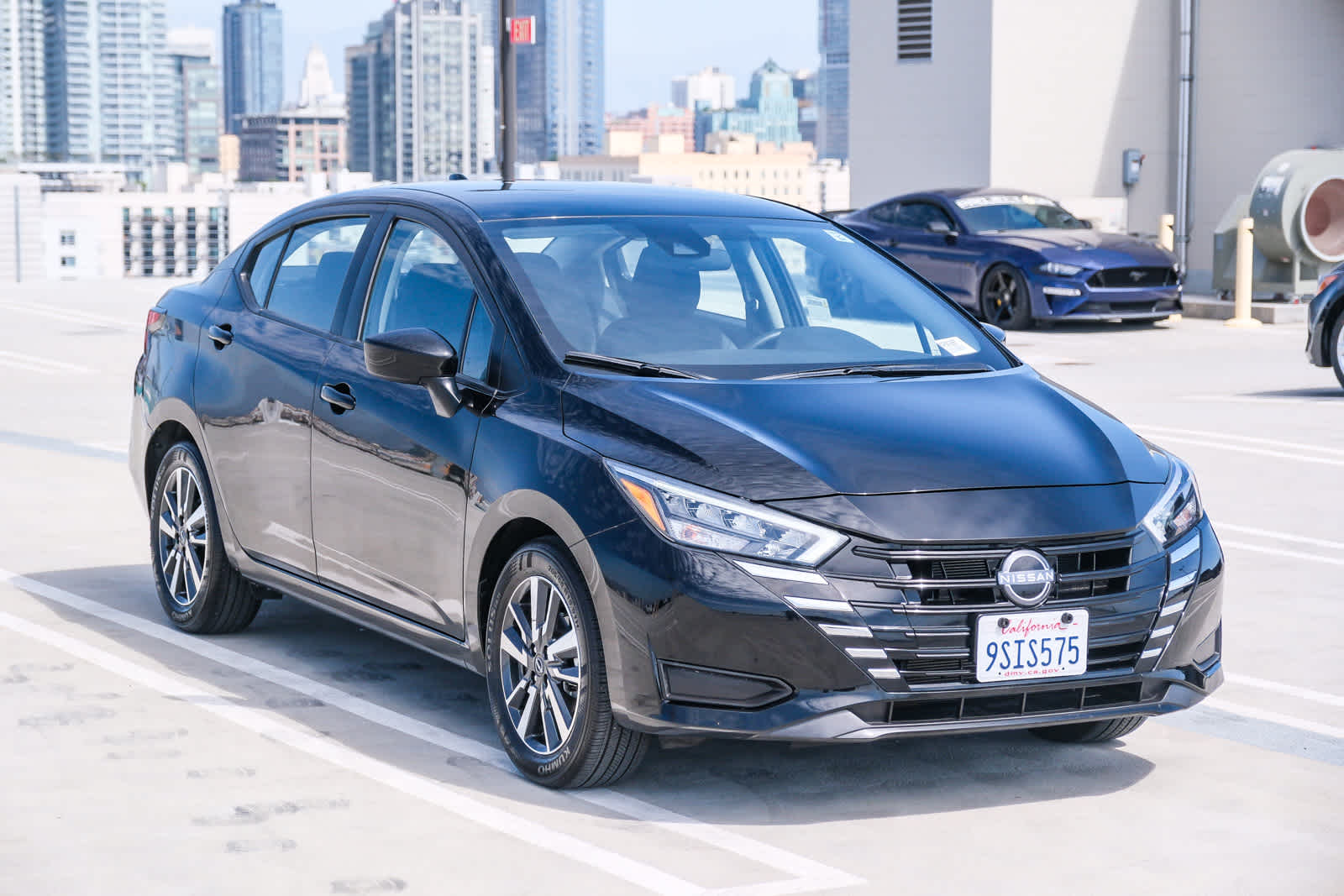 2025 Nissan Versa SV photo 3