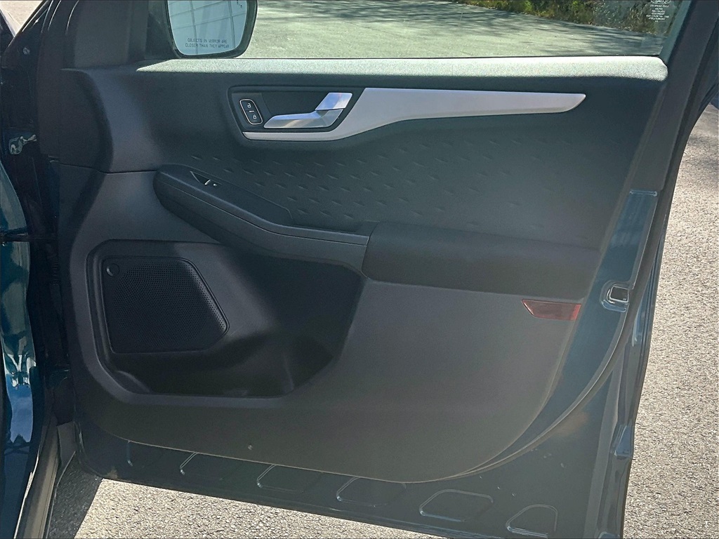 2020 Ford Escape SE photo 11
