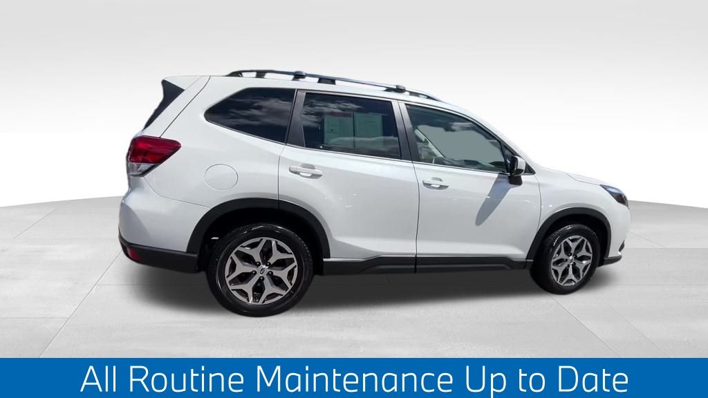 2023 Subaru Forester Premium photo 3