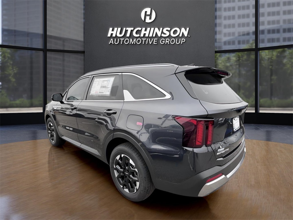 2025 Kia Sorento S photo 5