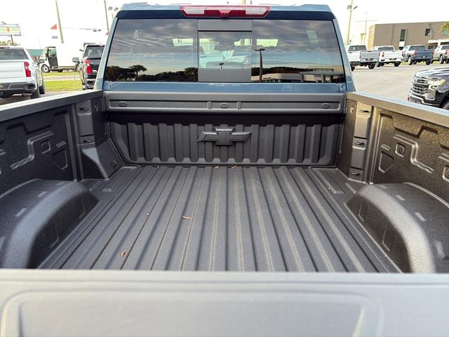 2025 Chevrolet Silverado 2500HD LTZ photo 11