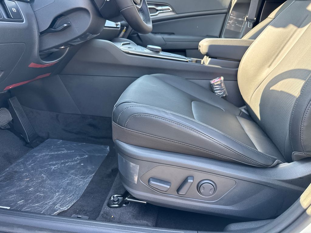 2026 Kia Sportage Hybrid EX photo 9