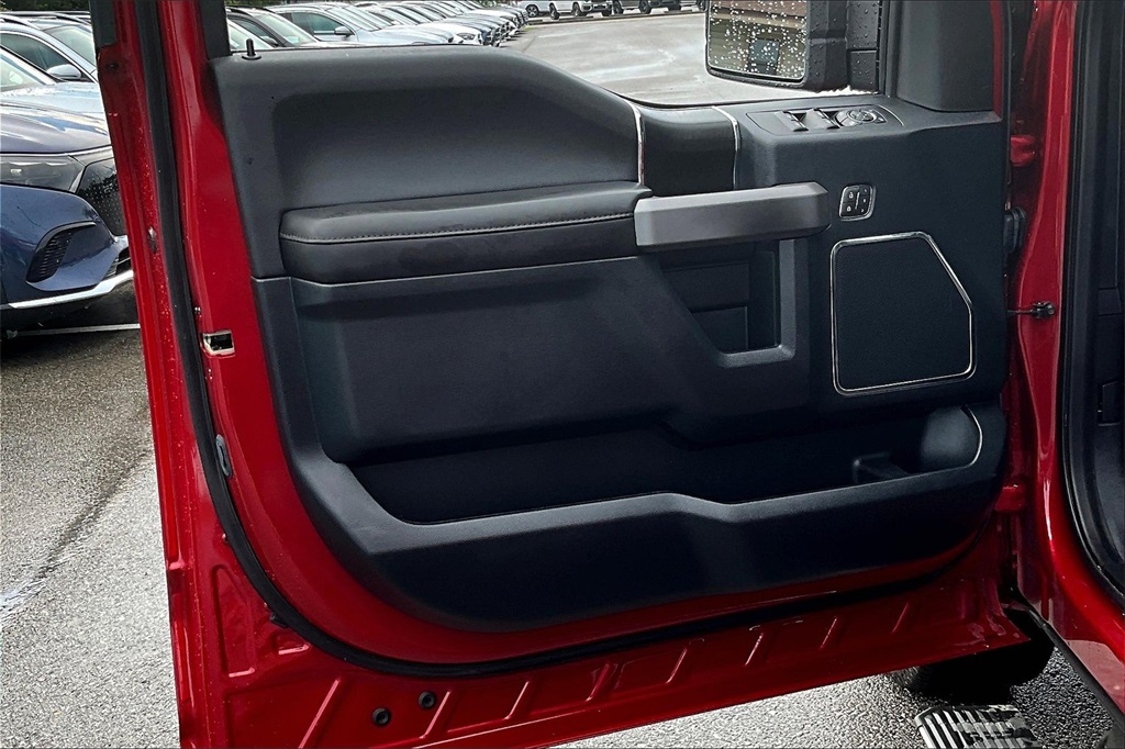 2020 Ford F-150 Platinum photo 21