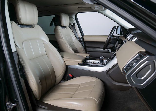 2018 Land Rover Range Rover Sport HSE photo 3