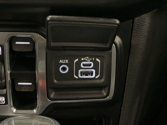 2022 Jeep Gladiator Rubicon photo 21