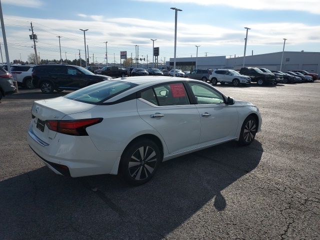 2022 Nissan Altima 2.5 photo 2