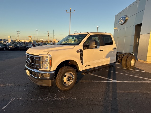 2026 Ford F-350 XL photo 2