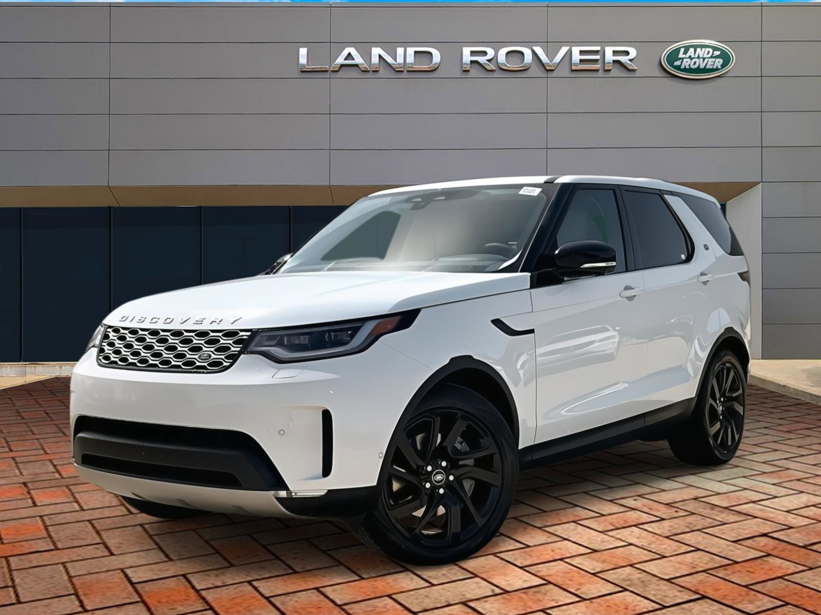 2025 Land Rover Discovery S's photo