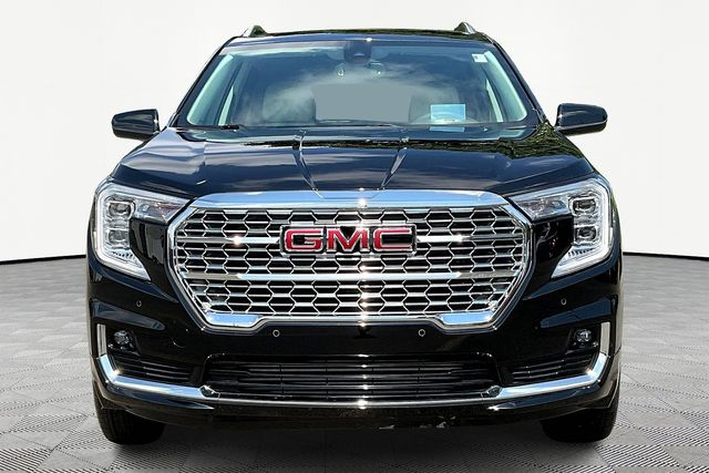 2023 Gmc Terrain Denali photo 2