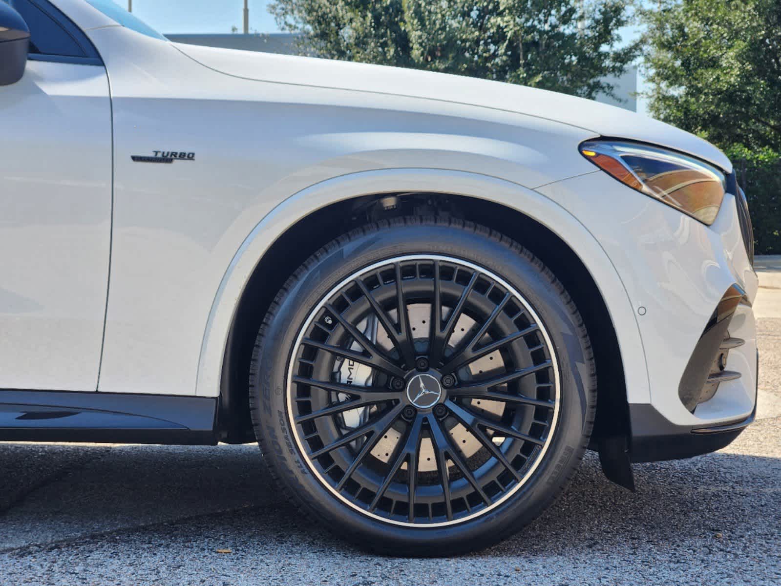 2025 Mercedes Benz GLC AMG 43 photo 3