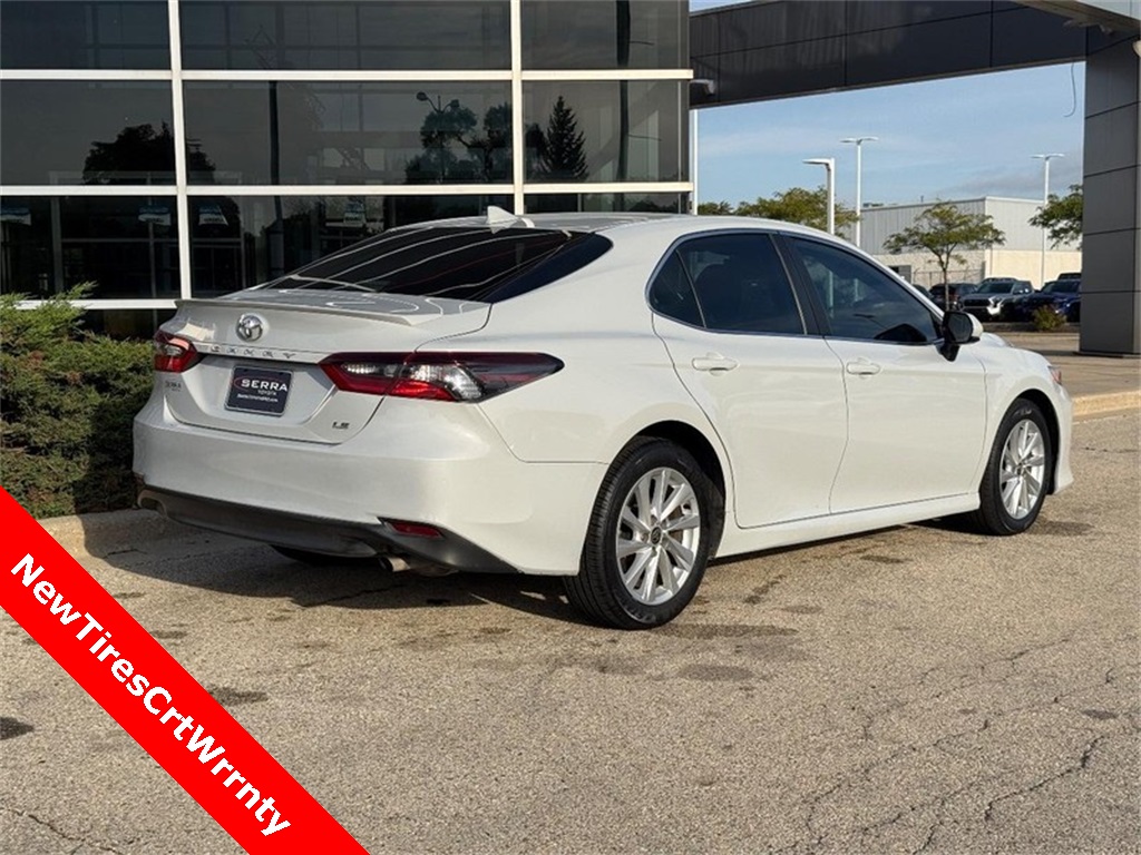 2023 Toyota Camry LE photo 3