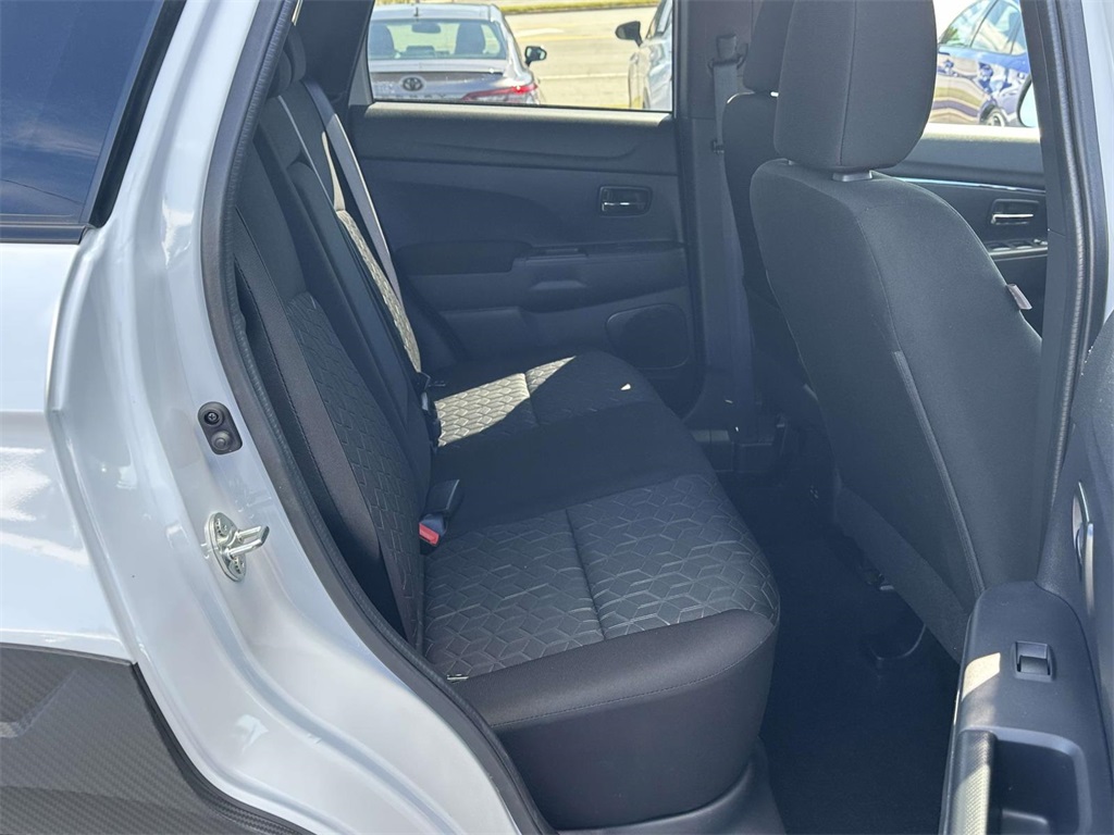 2024 Mitsubishi Outlander Sport ES LE SE photo 4