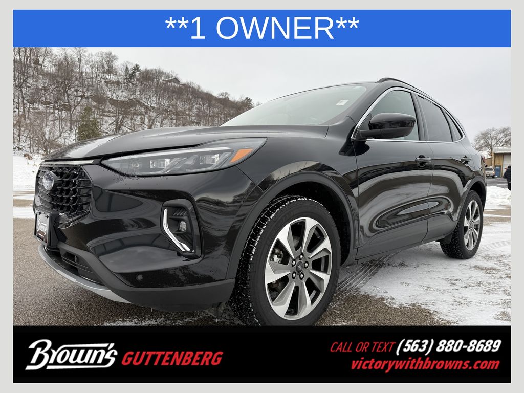 2023 Ford Escape Platinum's photo