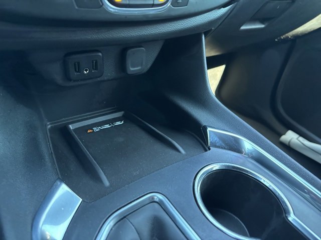 2022 Chevrolet Traverse Cloth photo 13
