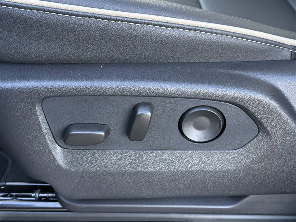 2026 GMC YUKON XL - Image 16