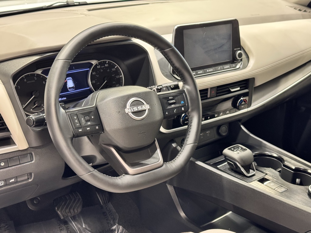 2025 Nissan Rogue SV AWD photo 16