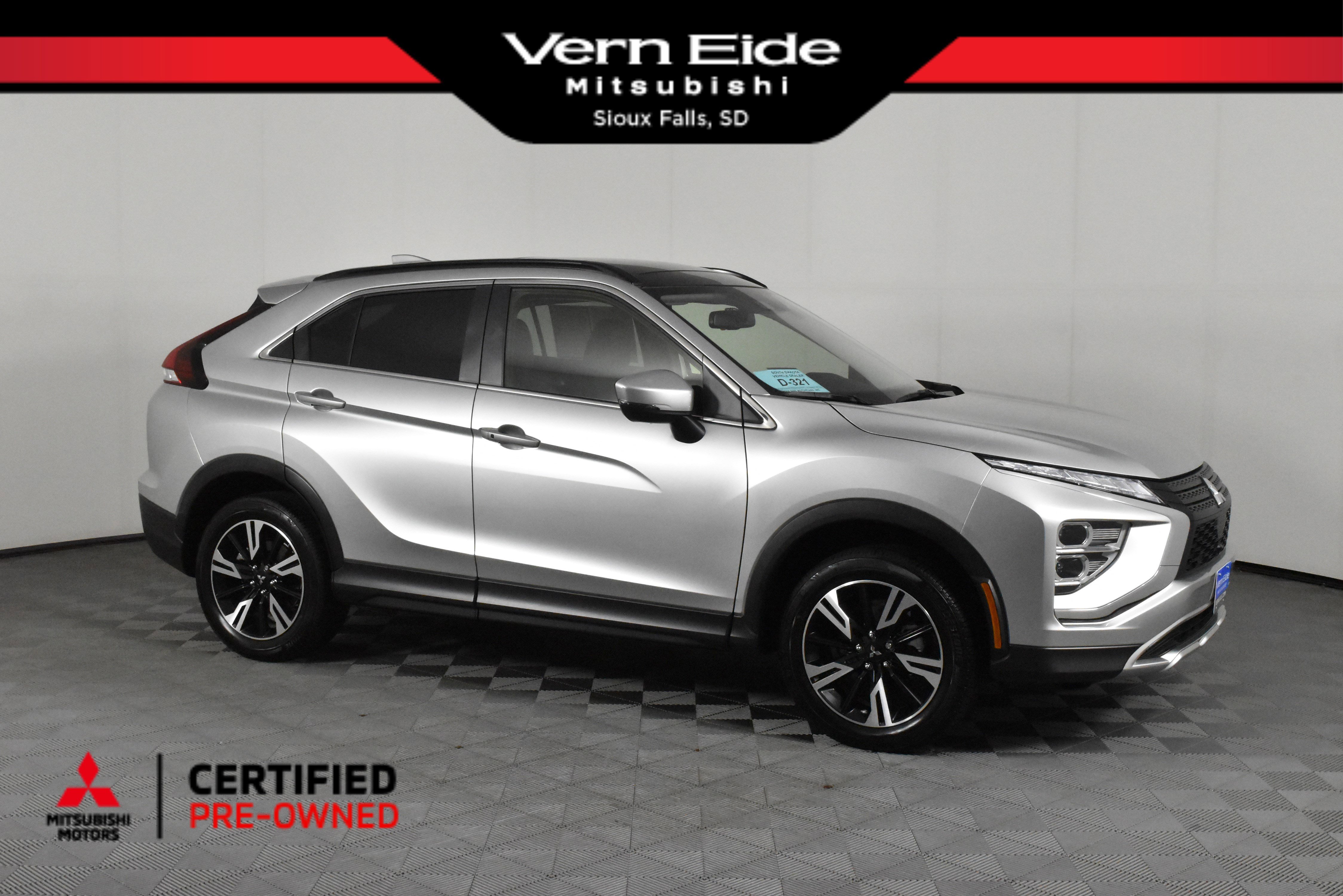 2024 Mitsubishi Eclipse Cross SE's photo