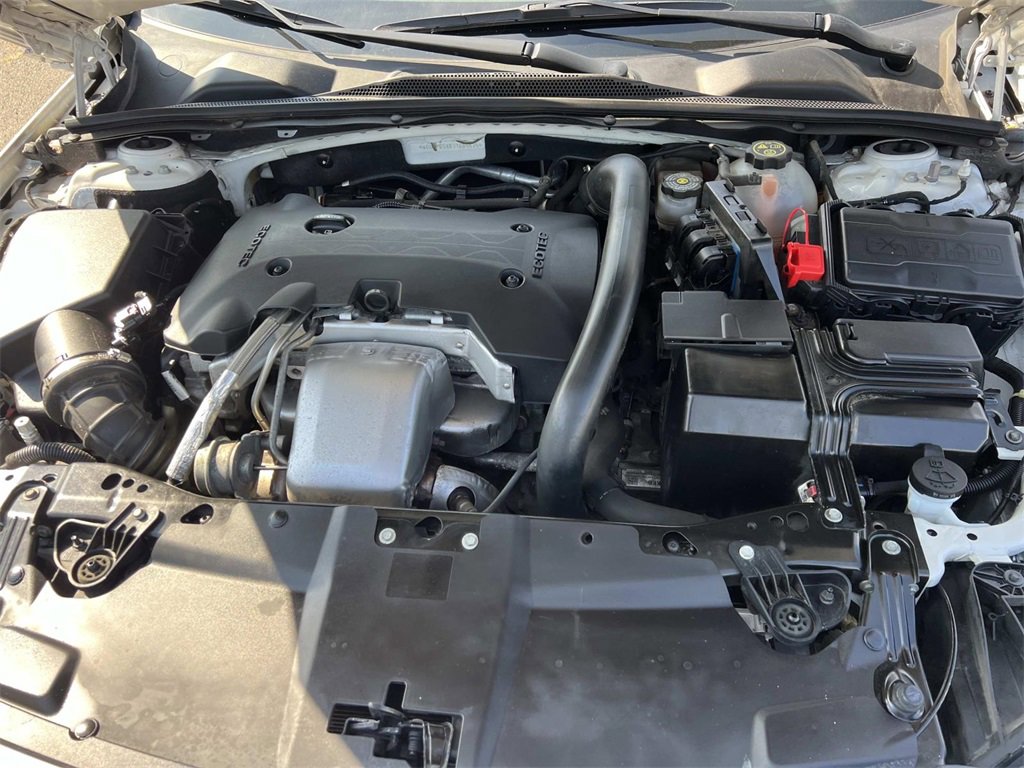 2018 Buick Regal Essence photo 9