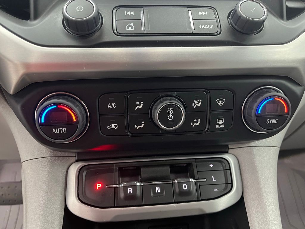 2023 Gmc Acadia SLT photo 24