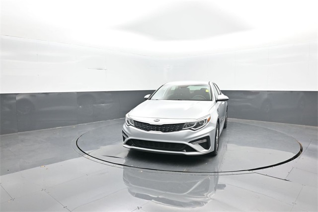 2019 Kia Optima LX photo 3
