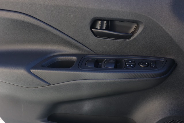 2025 Nissan Versa 1.6 S photo 18