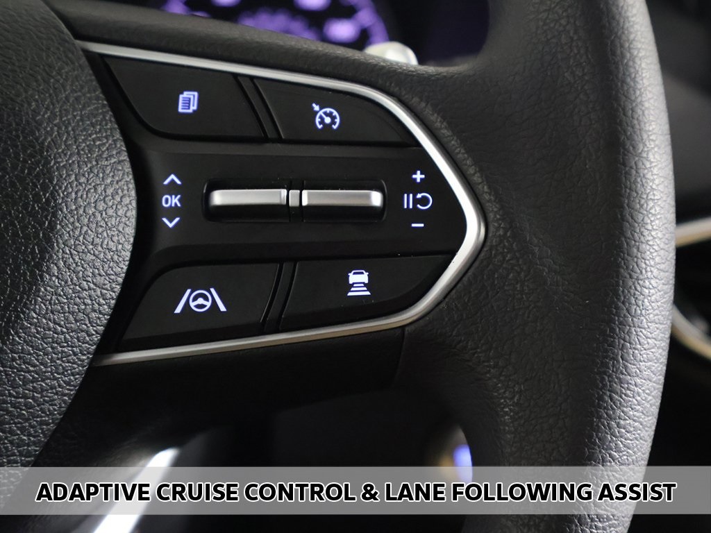 2022 Hyundai Santa Fe SEL photo 2