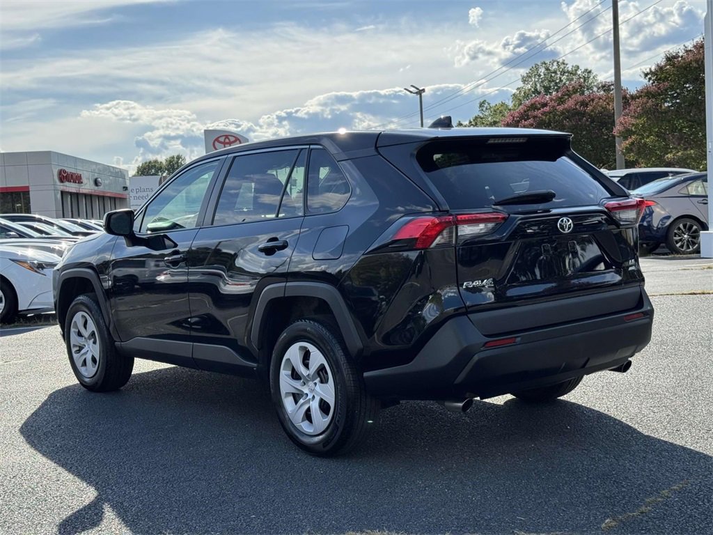 2024 Toyota RAV4 LE photo 16