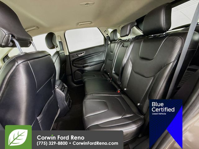 2019 Ford Edge Titanium photo 19