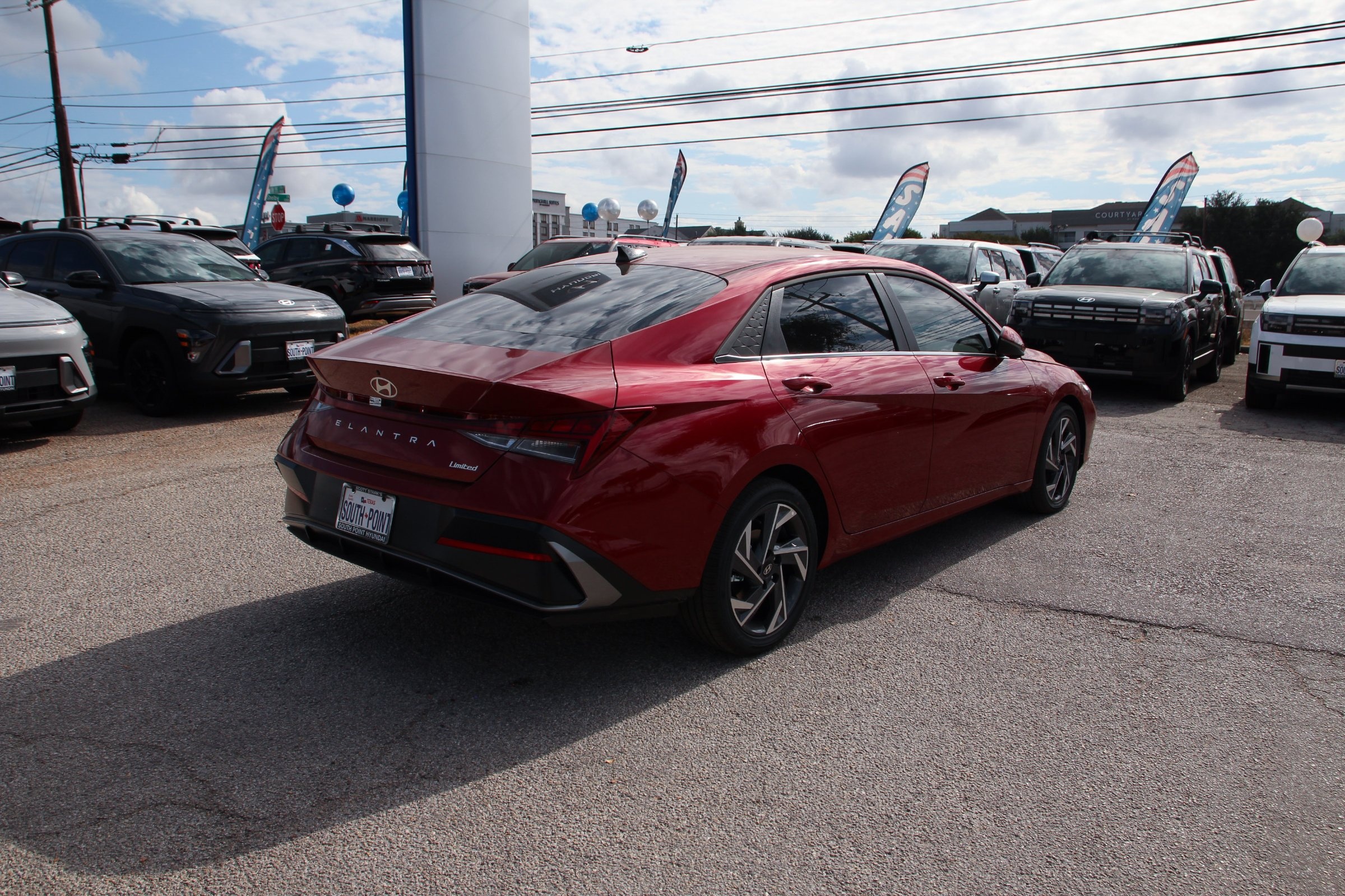 2025 Hyundai Elantra Limited photo 4