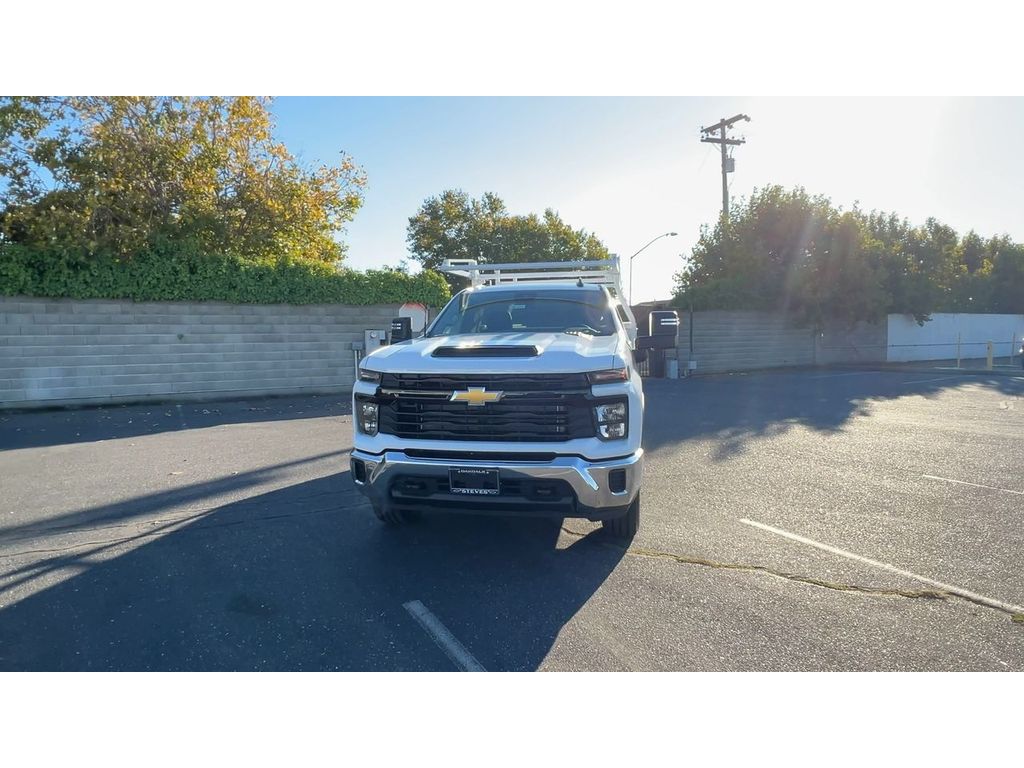 2026 Chevrolet Silverado 2500HD photo 4