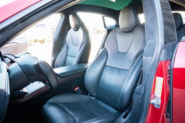 2021 Tesla Model S Plaid photo 12
