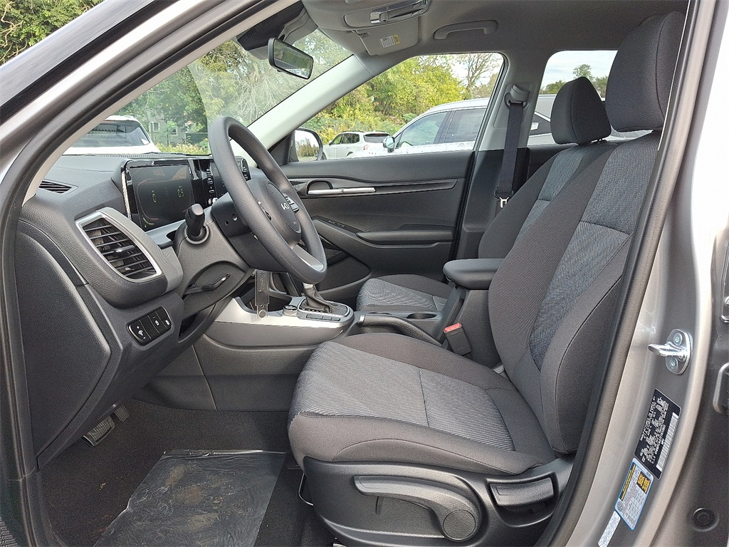 2026 Kia Seltos LX photo 2