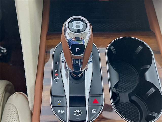 2023 Bentley Bentayga EWB Azure First Edition photo 16