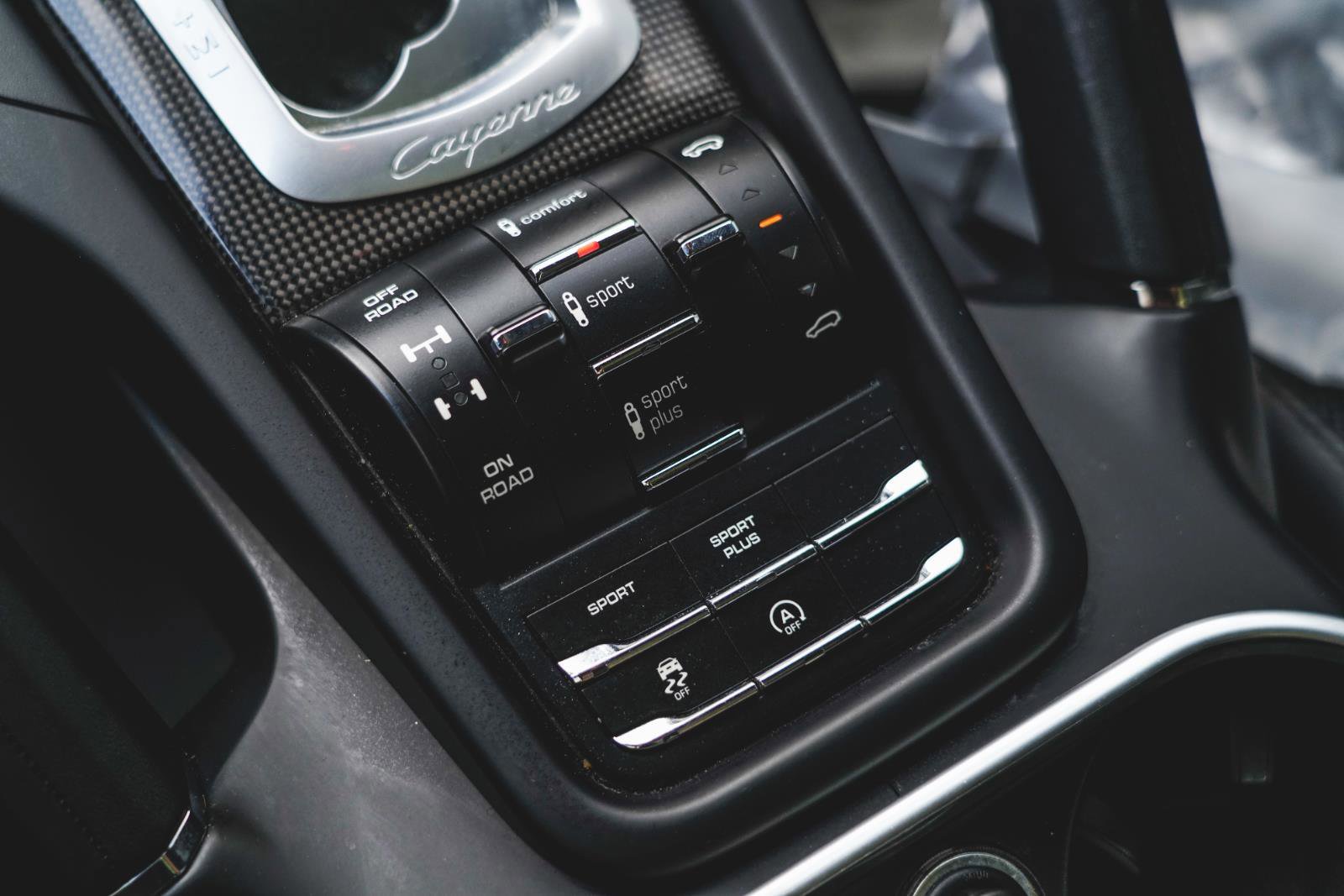 2016 Porsche Cayenne Turbo photo 33