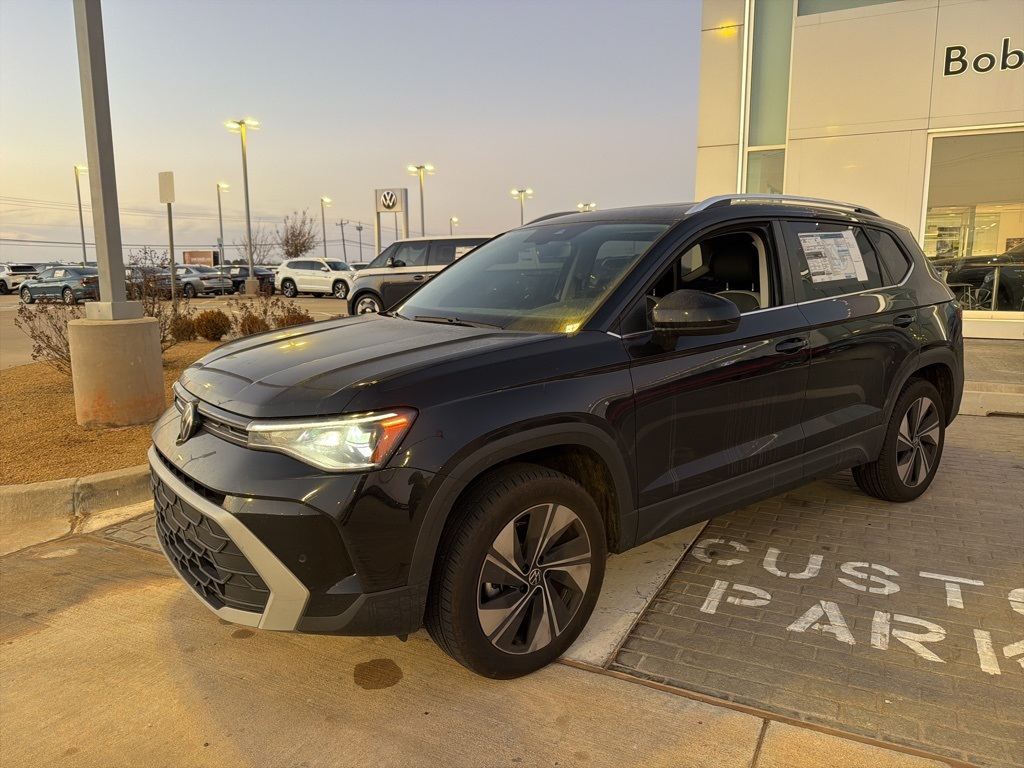 2025 Volkswagen Taos