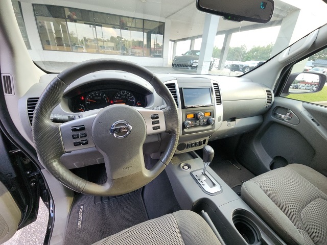 2021 Nissan Frontier SV photo 6