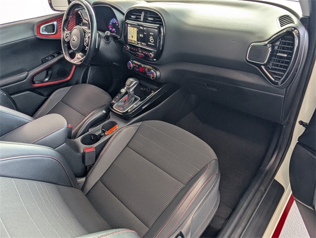2020 Kia Soul GT-Line Turbo photo 15